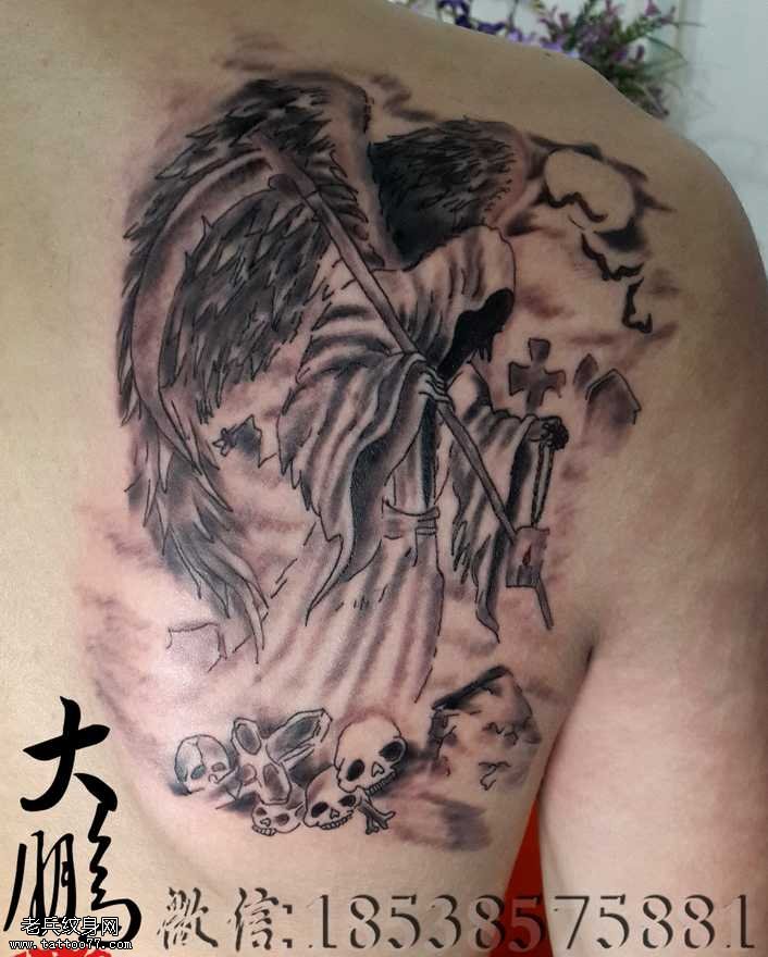 后肩黑白死神纹身图案
