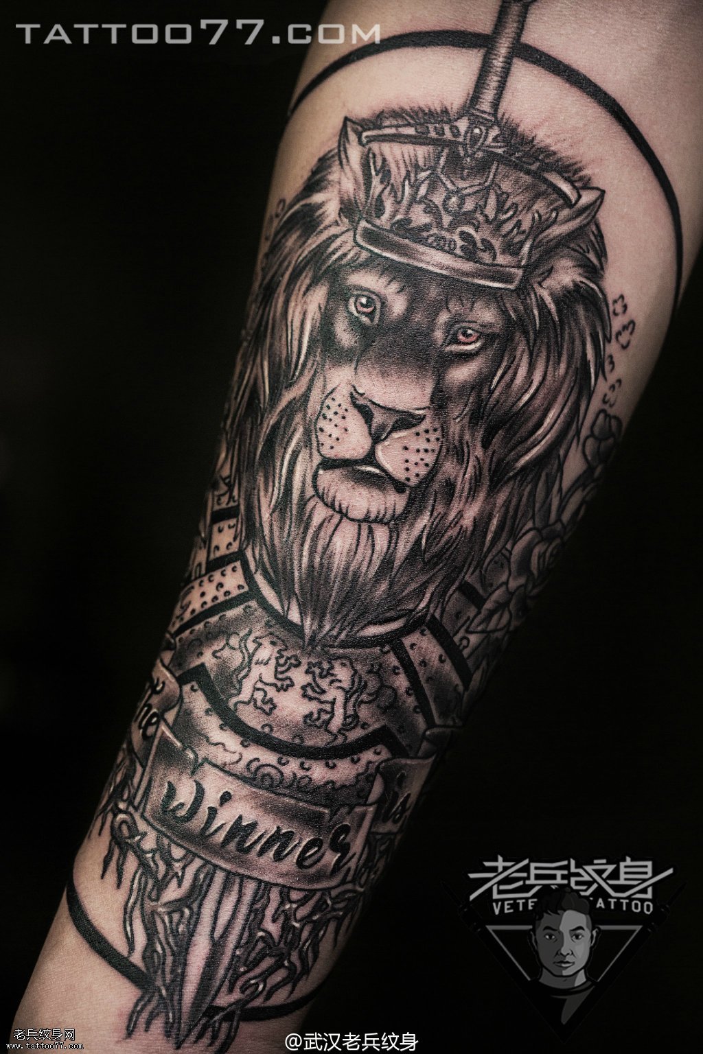 小花臂狮子王纹身图案作品