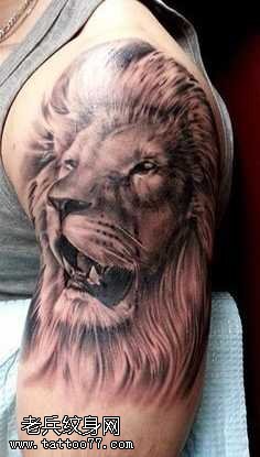 胳膊霸王狮子纹身图案