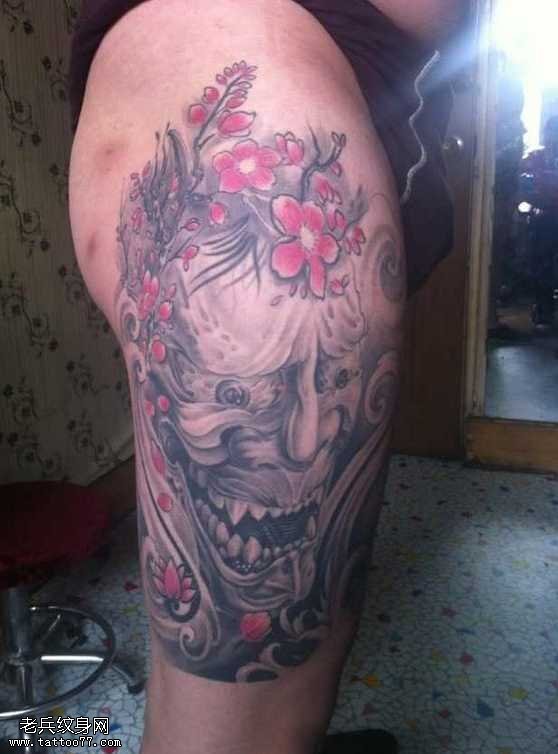 腿部白般若纹身图案