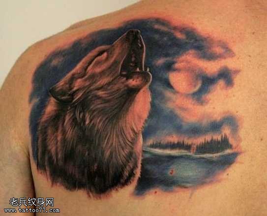 背部狼吼纹身图案