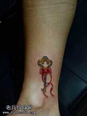 钥匙很个性纹身图案