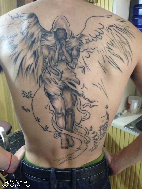 天使化装恶魔纹身图案