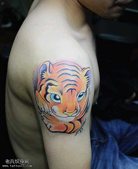 彩色老虎崽纹身图案