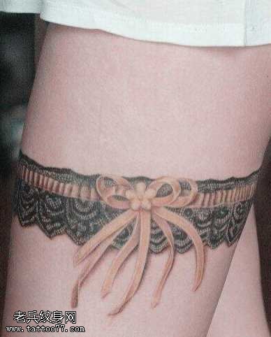 腿部蕾丝纹身图案