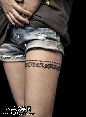 腿部小蕾丝纹身图案