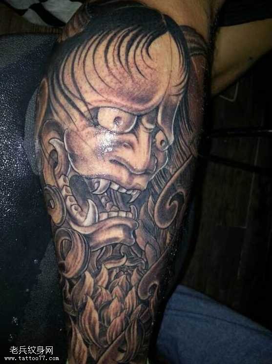 霸气的腿部般若纹身图案