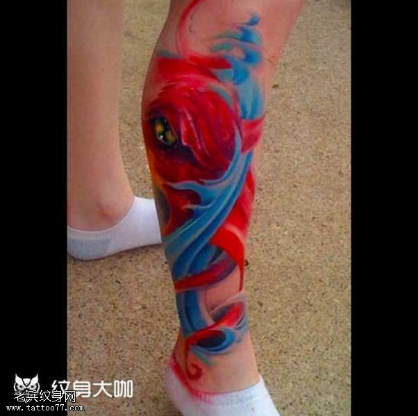 腿部血水眼睛纹身图案