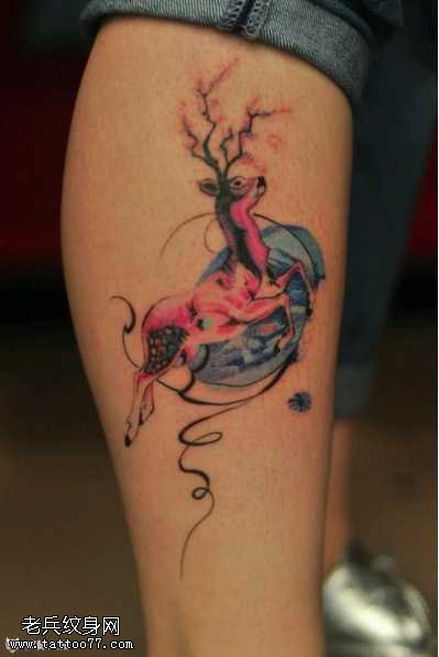 腿部点刺小鹿纹身图案