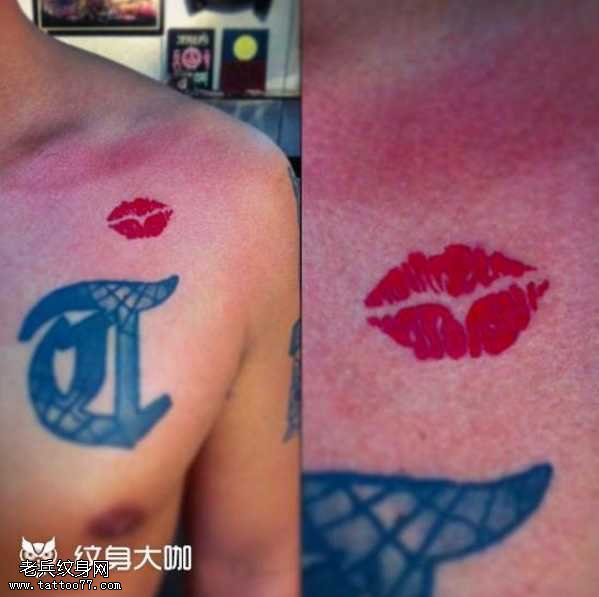 背部亲吻纹身图案