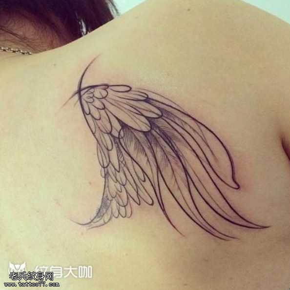 背部翅膀纹身图案