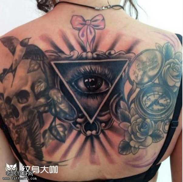 背部全视之眼纹身图案
