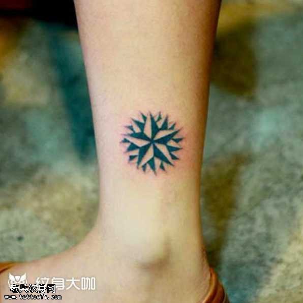 腿部星星纹身图案