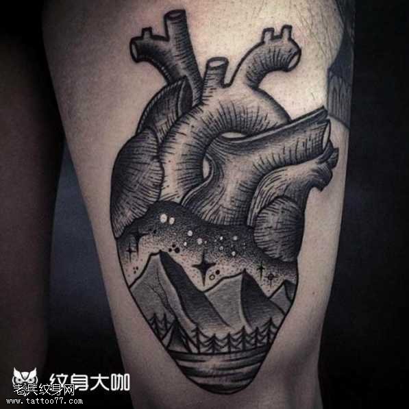 腿部心脏山纹身图案