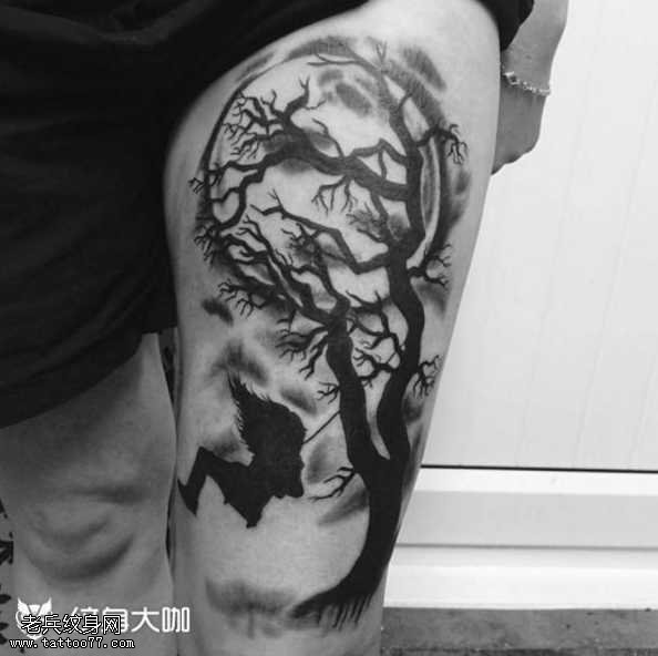 腿部黑树纹身图案