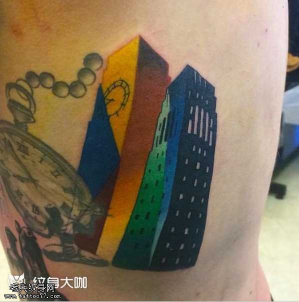 腿部建筑纹身图案