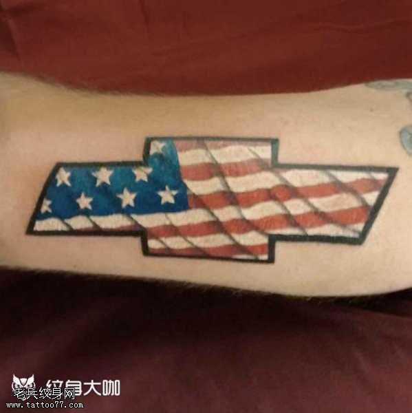 腿部美国国旗纹身图案