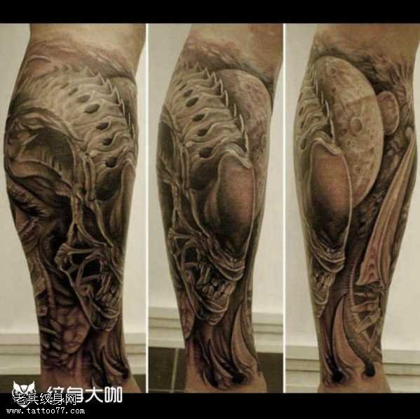 腿部异形纹身图案