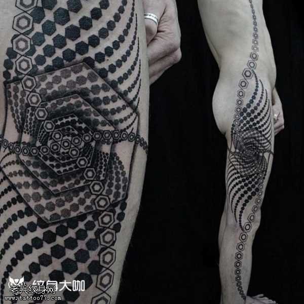 腿部基因图腾纹身图案