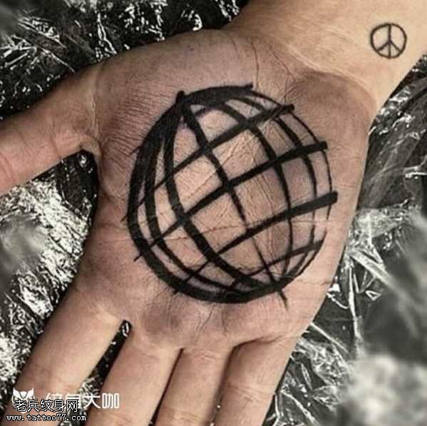 手部星球图腾纹身图案