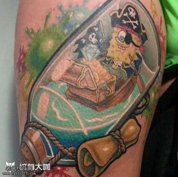 腿部宝宝镜纹身图案