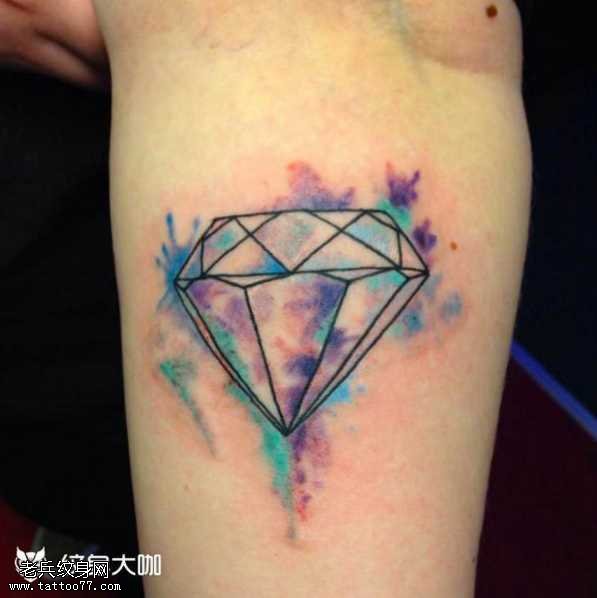 腿部线钻石纹身图案