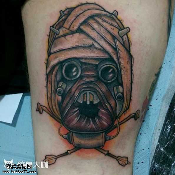 腿部面具纹身图案