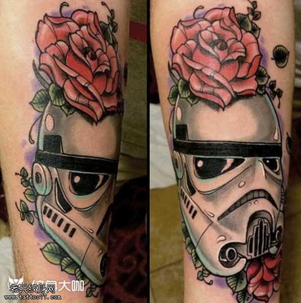 白色星战面具纹身图案