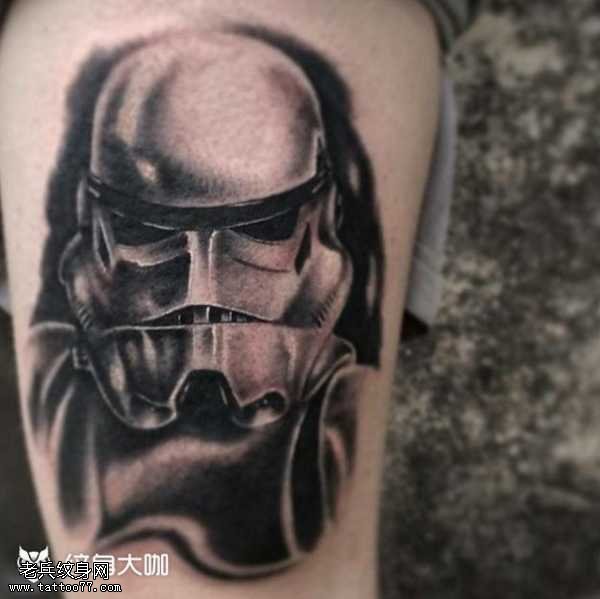 腿部星战纹身图案