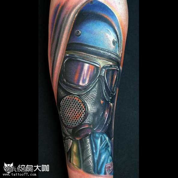 腿部帅面具纹身图案