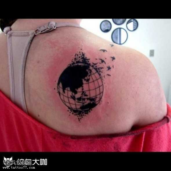 地球纹身图案