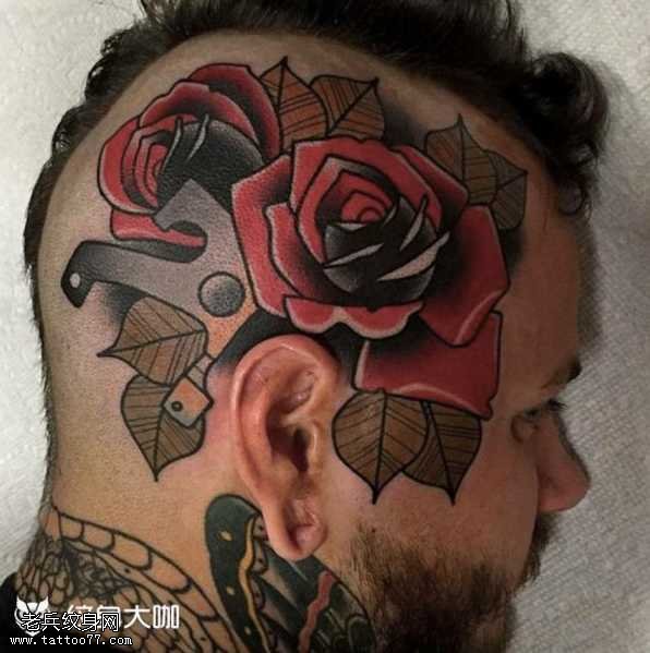 头部玫瑰纹身图案