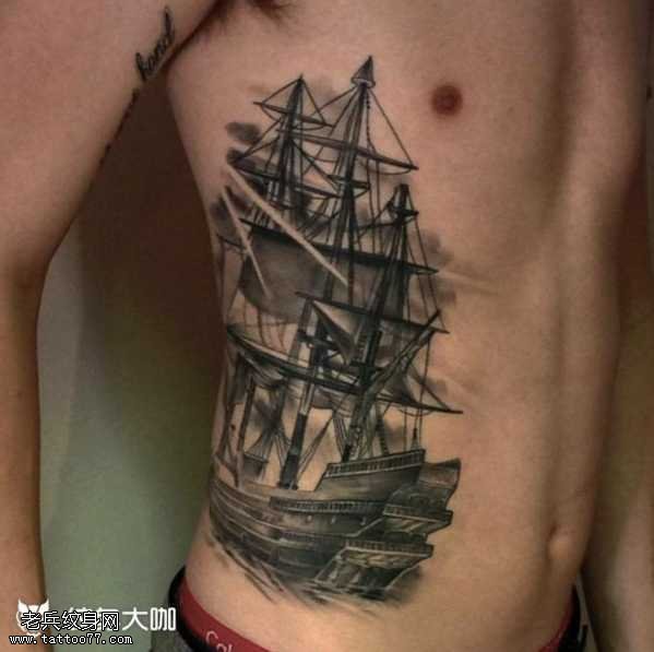 腰部船纹身图案