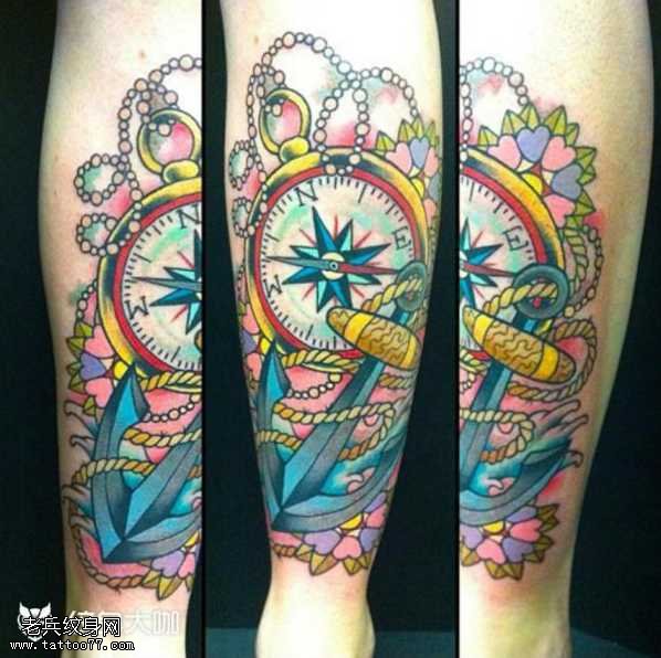 腿部指南针船锚纹身图案