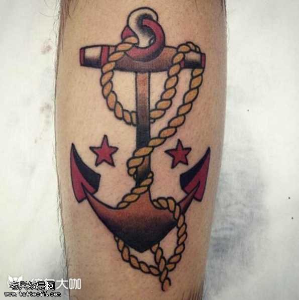 腿部船纹身图案
