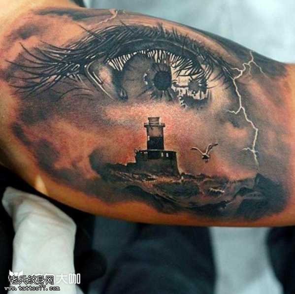腿部逼真眼纹身图案