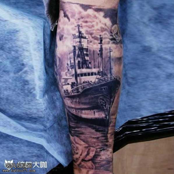 腿部烟船纹身图案