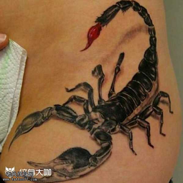 肩部蝎子纹身图案
