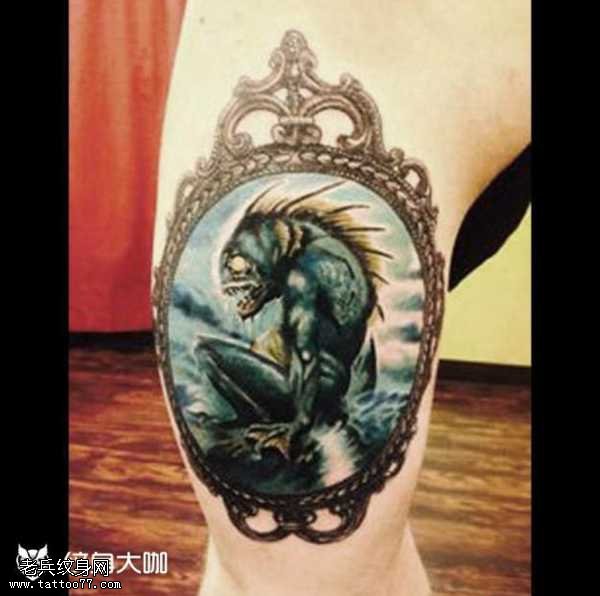 腿部鬼怪纹身图案