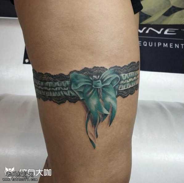 腿部蕾丝纹身图案