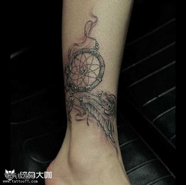 腿部捕梦网纹身图案