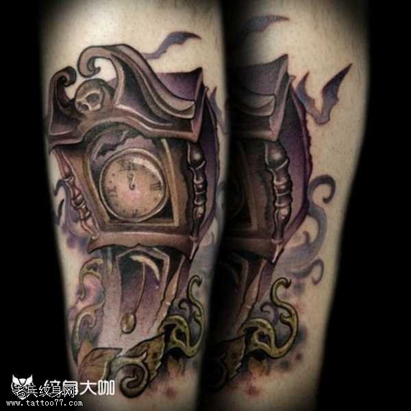 腿部表纹身图案