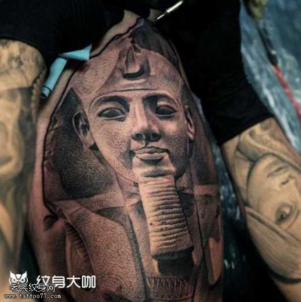 腿部法老纹身图案