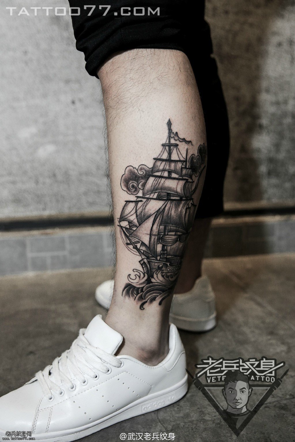 腿部帆船纹身图案作品