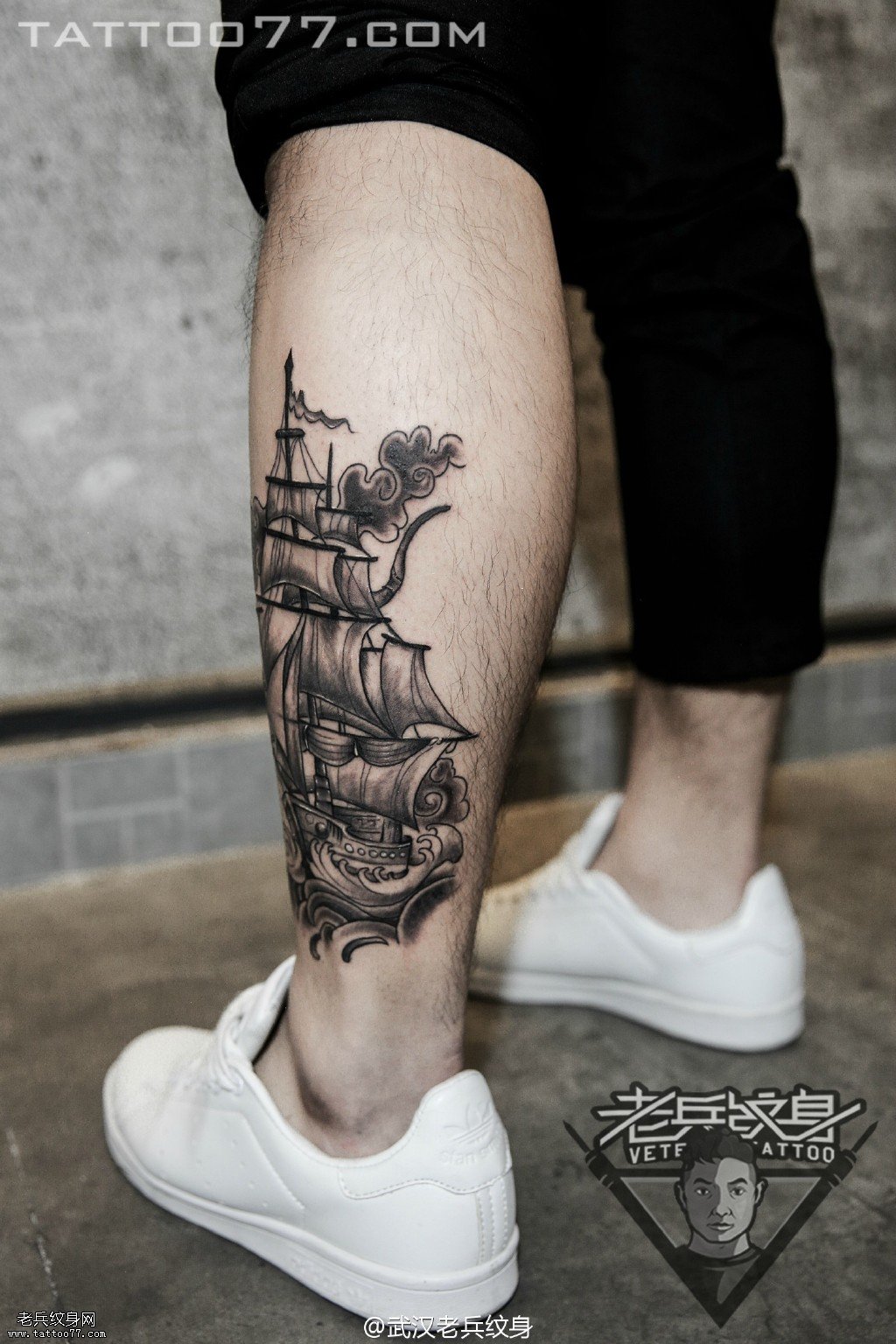   腿部帆船纹身图案作品