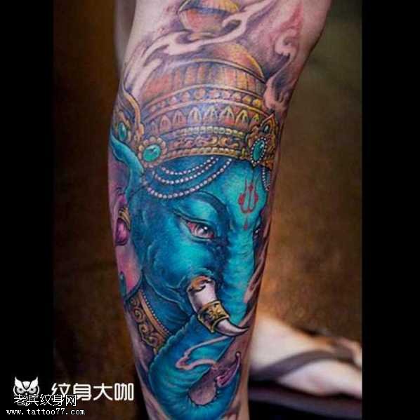 腿部象神纹身图案