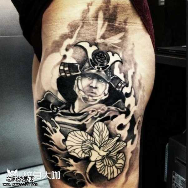 腿部武士纹身图案