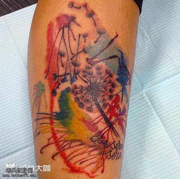 腿部彩薄公英纹身图案