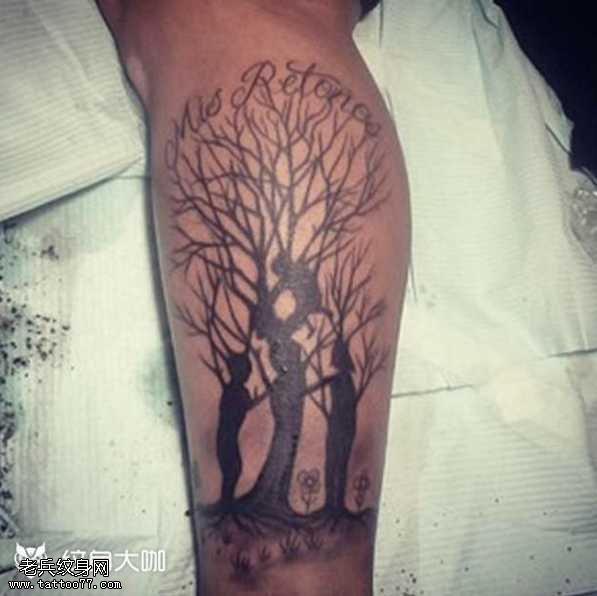 腿部个性树木纹身图案