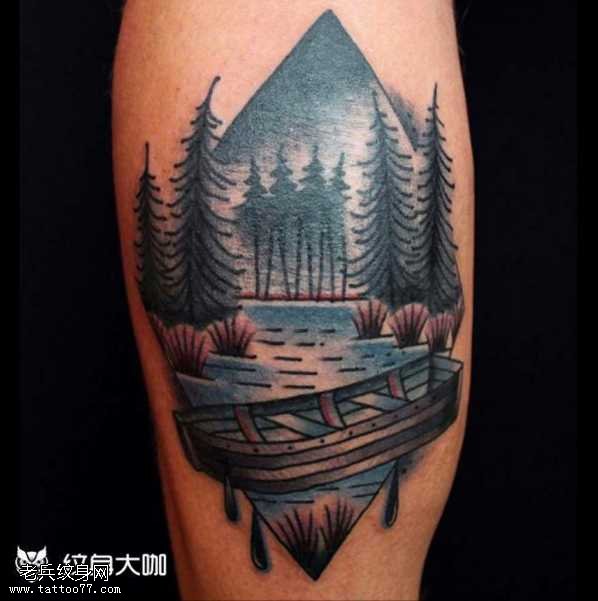 腿部树木船纹身图案
